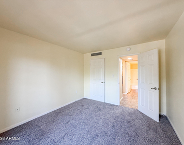 7402 E Carefree Drive - Photo Thumbnail 15