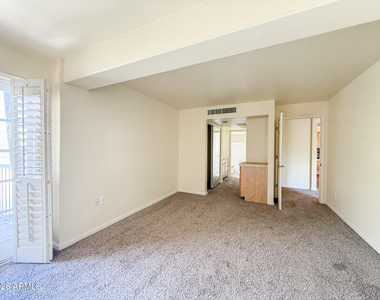7402 E Carefree Drive - Photo Thumbnail 17