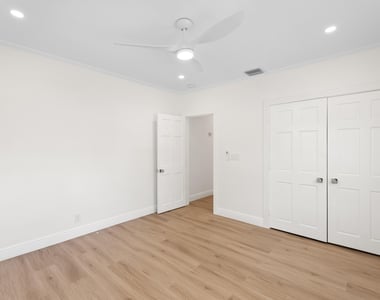 517 55th Street - Photo Thumbnail 19