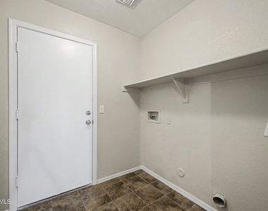 8133 W Magnolia Street - Photo Thumbnail 16
