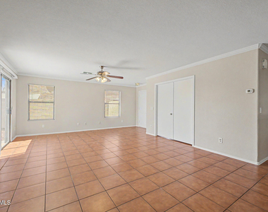 8133 W Magnolia Street - Photo Thumbnail 1