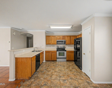 8133 W Magnolia Street - Photo Thumbnail 6