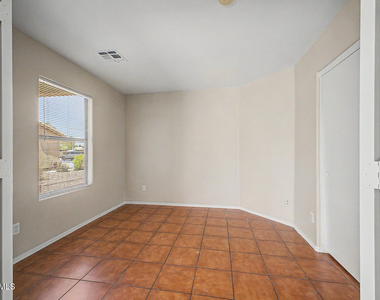 8133 W Magnolia Street - Photo Thumbnail 14
