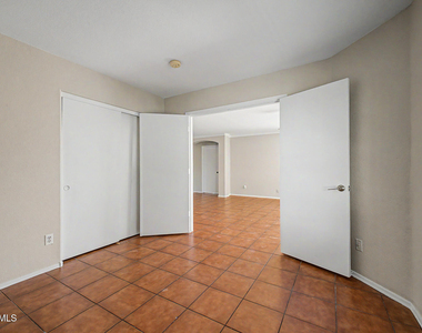 8133 W Magnolia Street - Photo Thumbnail 15