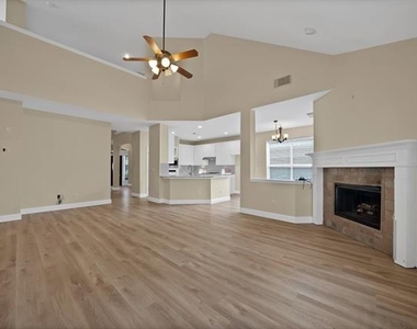 18638 Tall Oak Drive - Photo Thumbnail 7