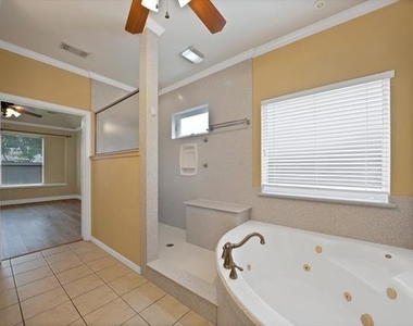 18638 Tall Oak Drive - Photo Thumbnail 26