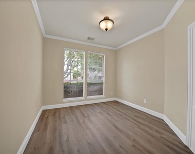 18638 Tall Oak Drive - Photo Thumbnail 19