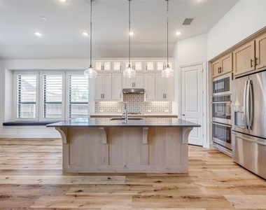 914 Songbird Lane - Photo Thumbnail 6