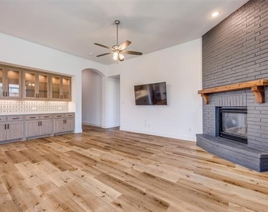 914 Songbird Lane - Photo Thumbnail 5
