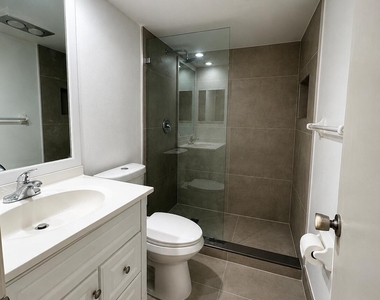 4200 Oaks Terrace - Photo Thumbnail 6