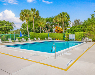 4200 Oaks Terrace - Photo Thumbnail 15