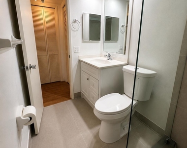 4200 Oaks Terrace - Photo Thumbnail 7