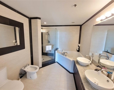 3029 Ne 188th Street - Photo Thumbnail 13