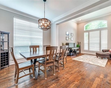 8856 Shady Shore Drive - Photo Thumbnail 4