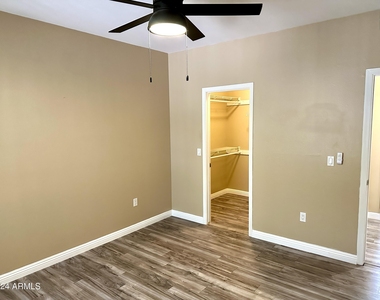 3830 E Lakewood Parkway E - Photo Thumbnail 12
