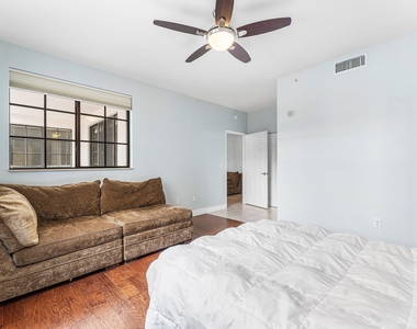 233 S Federal Highway - Photo Thumbnail 11