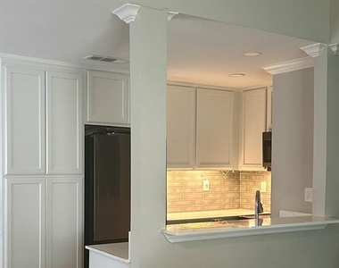 6646 E Lovers Lane - Photo Thumbnail 4