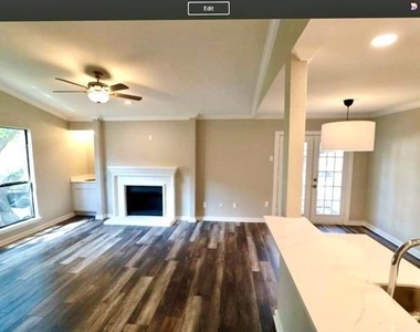 6646 E Lovers Lane - Photo Thumbnail 2