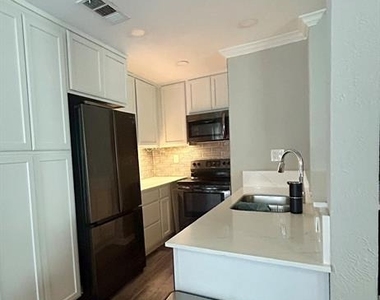 6646 E Lovers Lane - Photo Thumbnail 6