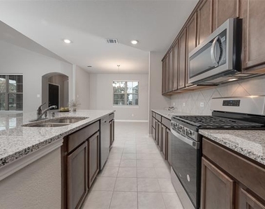 1237 Milfoil Drive - Photo Thumbnail 7