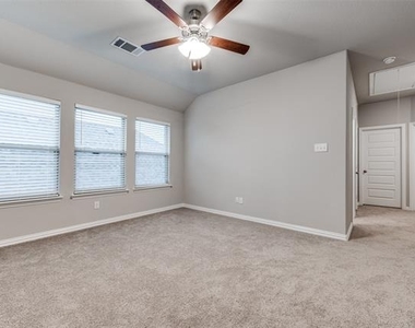 1237 Milfoil Drive - Photo Thumbnail 12