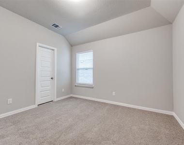 1237 Milfoil Drive - Photo Thumbnail 13