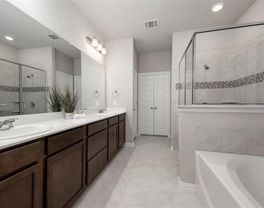 1237 Milfoil Drive - Photo Thumbnail 20
