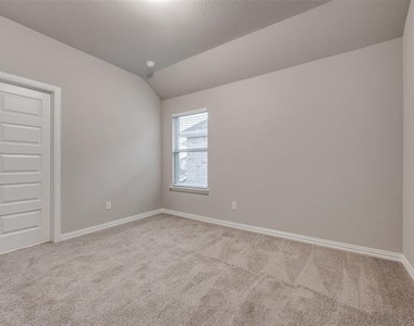 1237 Milfoil Drive - Photo Thumbnail 15
