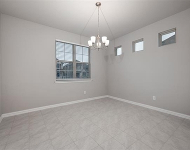 1237 Milfoil Drive - Photo Thumbnail 18