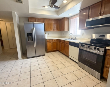 1612 Leisure World -- - Photo Thumbnail 5