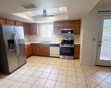 1612 Leisure World -- - Photo Thumbnail 3