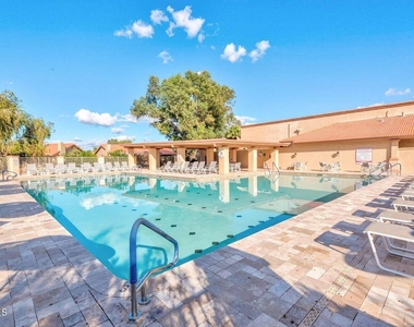 1612 Leisure World -- - Photo Thumbnail 26
