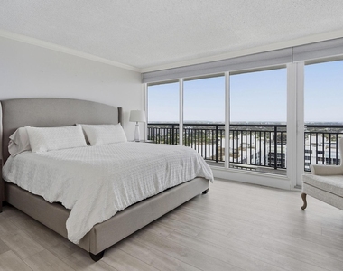 4280 Galt Ocean Drive - Photo Thumbnail 47