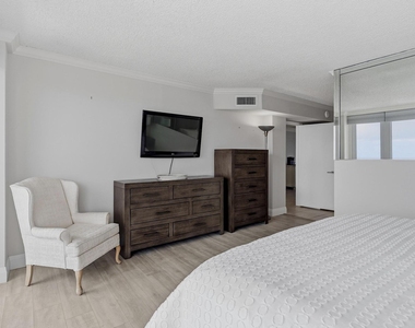 4280 Galt Ocean Drive - Photo Thumbnail 45