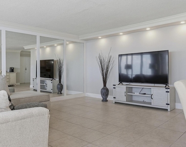 4280 Galt Ocean Drive - Photo Thumbnail 25