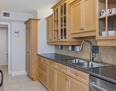 4280 Galt Ocean Drive - Photo Thumbnail 35