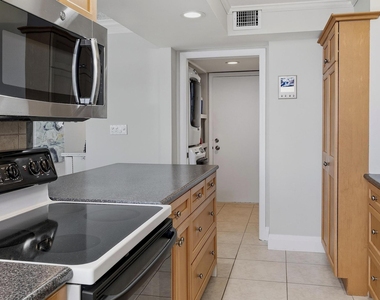 4280 Galt Ocean Drive - Photo Thumbnail 37