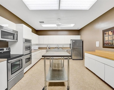 4280 Galt Ocean Drive - Photo Thumbnail 68