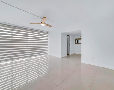 9240 Fontainebleau Boulevard - Photo Thumbnail 12