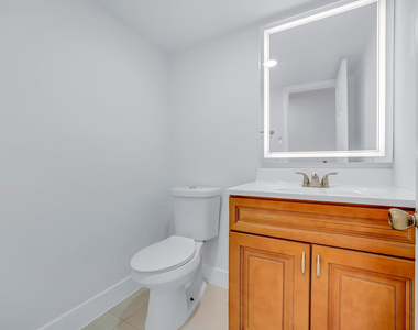 9240 Fontainebleau Boulevard - Photo Thumbnail 30