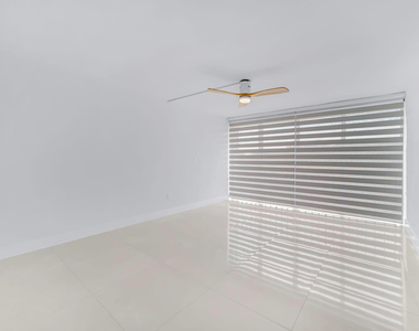 9240 Fontainebleau Boulevard - Photo Thumbnail 11
