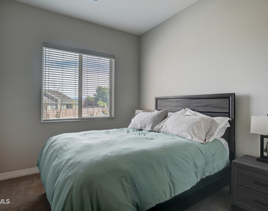 4750 N Yale Avenue - Photo Thumbnail 12