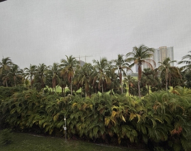 300 Ne 14th Avenue - Photo Thumbnail 16