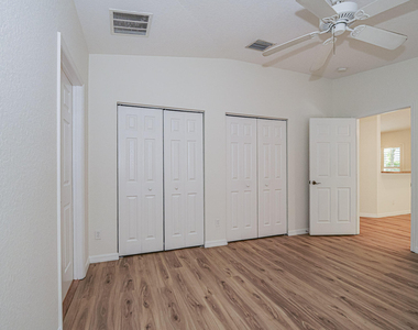 4625 55th Street - Photo Thumbnail 16