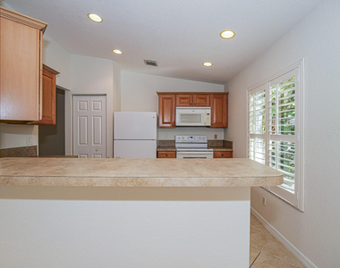 4625 55th Street - Photo Thumbnail 10