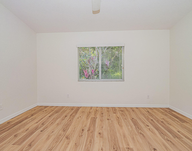 4625 55th Street - Photo Thumbnail 14