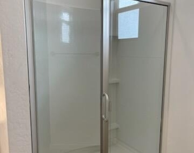 4208 S 68th Drive - Photo Thumbnail 11