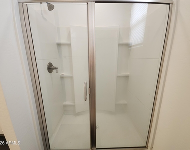 4208 S 68th Drive - Photo Thumbnail 10