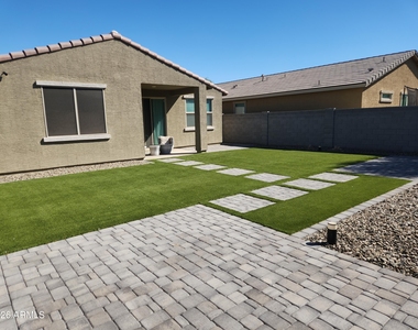 4208 S 68th Drive - Photo Thumbnail 19