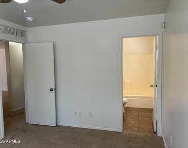 6027 W Encinas Lane - Photo Thumbnail 19